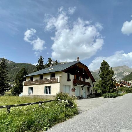 Gite Montagne 1 A 25 Places "Chalet Coste Belle" Ceillac Buitenkant foto