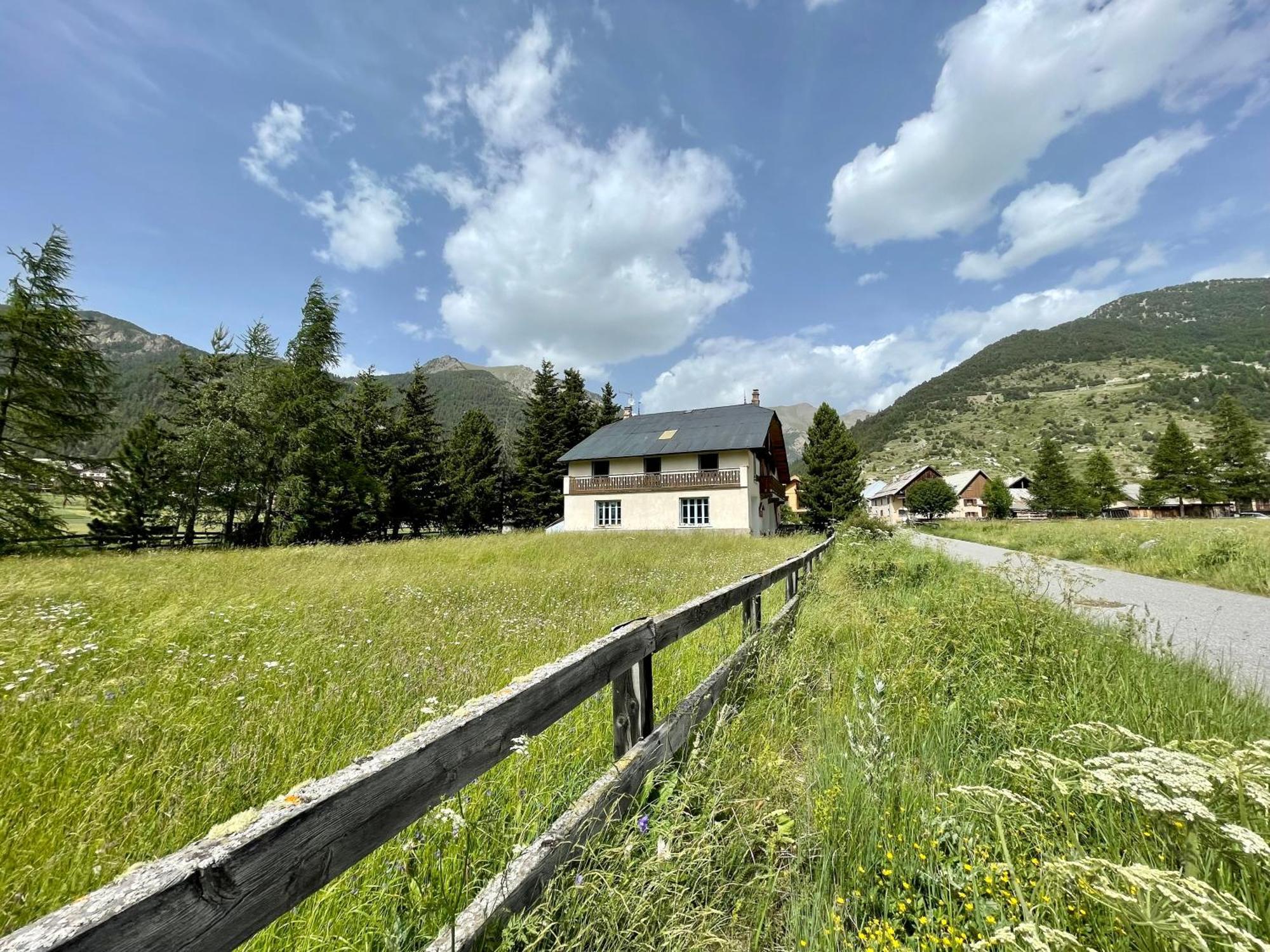 Gite Montagne 1 A 25 Places "Chalet Coste Belle" Ceillac Buitenkant foto