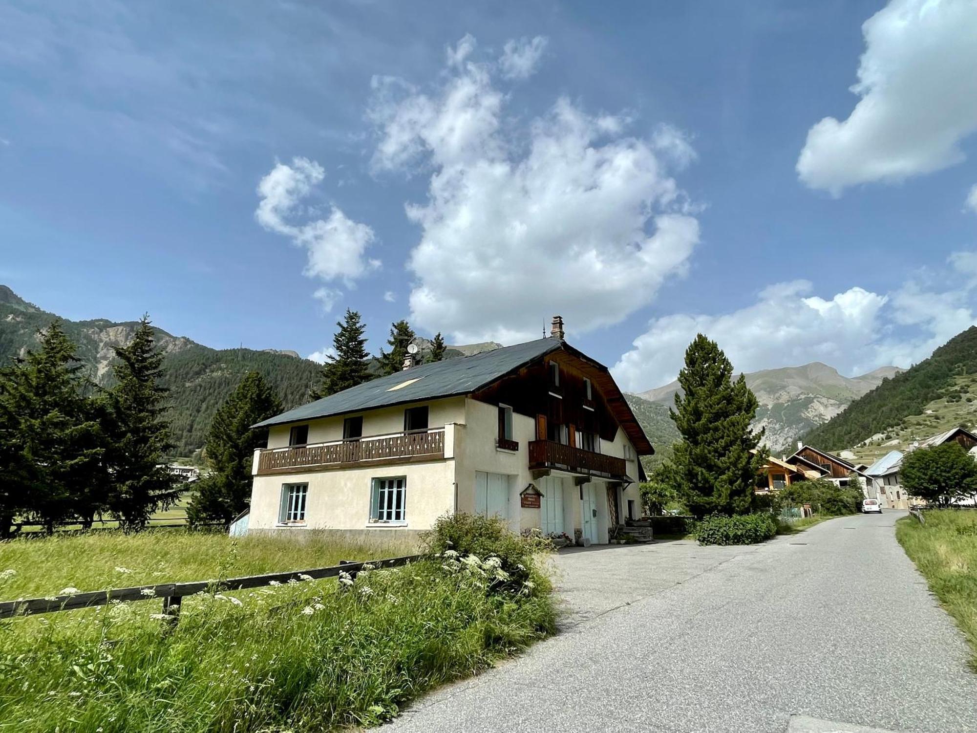 Gite Montagne 1 A 25 Places "Chalet Coste Belle" Ceillac Buitenkant foto